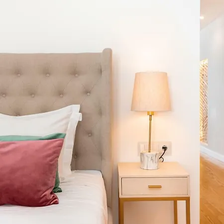 Lxluxhome - Combro Luxury Appartement